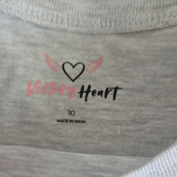 Love Heart Girls T-Shirts - Brown, Pink, & Gray Bundle ❤️ - Picture 5 of 7